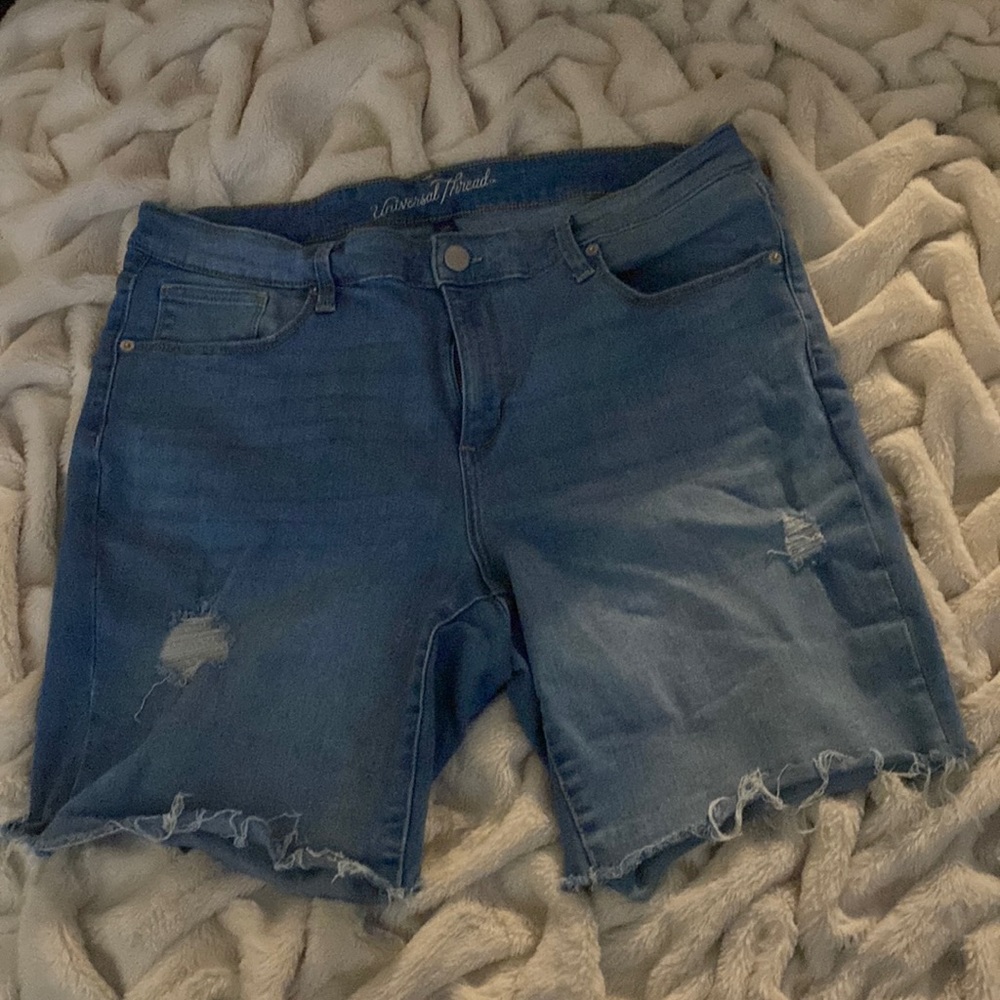 Universal thread denim shorts great stretch